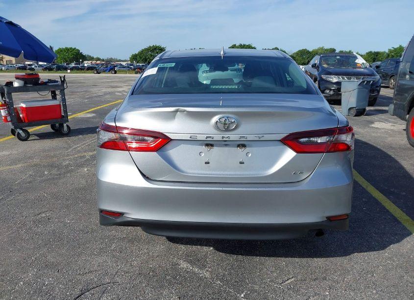 Photo 16 of 2022 Toyota Camry LE (VIN 4T1C11AKXNU630149)