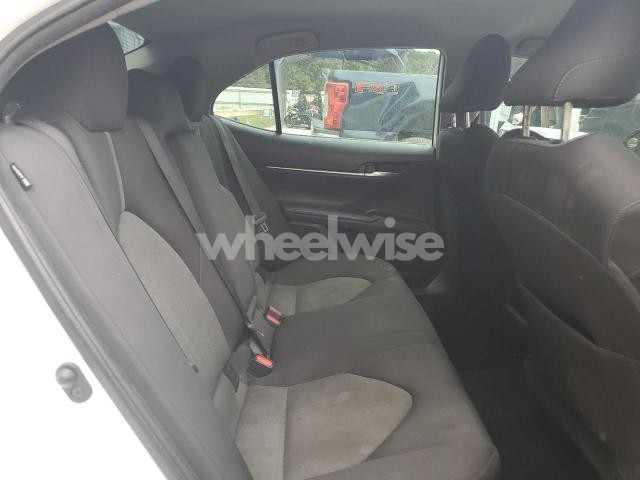 Photo 11 of 2022 TOYOTA CAMRY LE (VIN 4T1C11AKXNU633939)