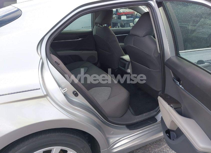 Photo 8 of 2022 Toyota Camry LE (VIN 4T1C11AKXNU642320)