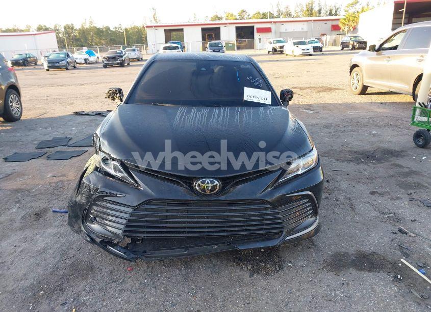 Photo 12 of 2022 Toyota Camry LE (VIN 4T1C11AKXNU687712)