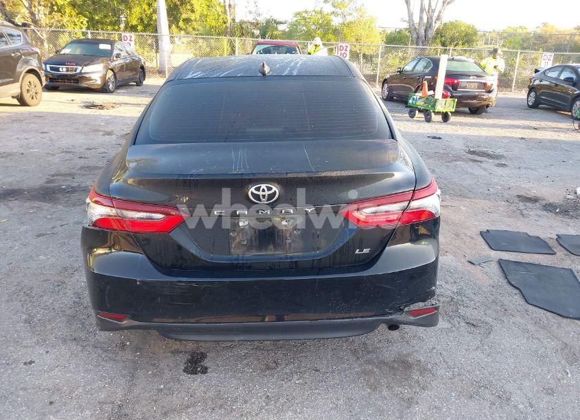Photo 16 of 2022 Toyota Camry LE (VIN 4T1C11AKXNU687712)