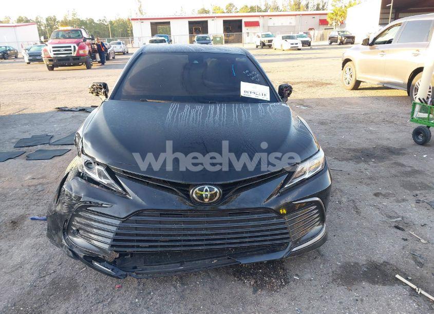 Photo 6 of 2022 Toyota Camry LE (VIN 4T1C11AKXNU687712)