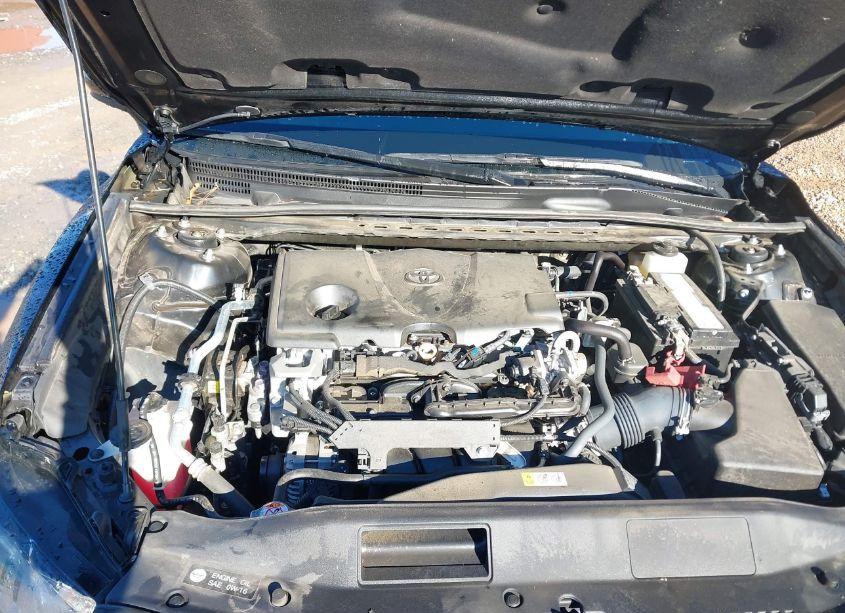 Photo 10 of 2022 Toyota Camry LE (VIN 4T1C11AKXNU711412)
