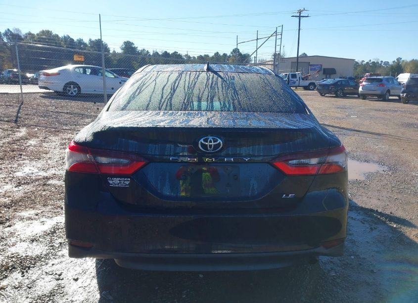 Photo 16 of 2022 Toyota Camry LE (VIN 4T1C11AKXNU711412)