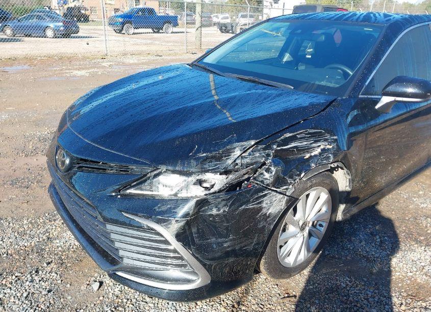 Photo 17 of 2022 Toyota Camry LE (VIN 4T1C11AKXNU711412)