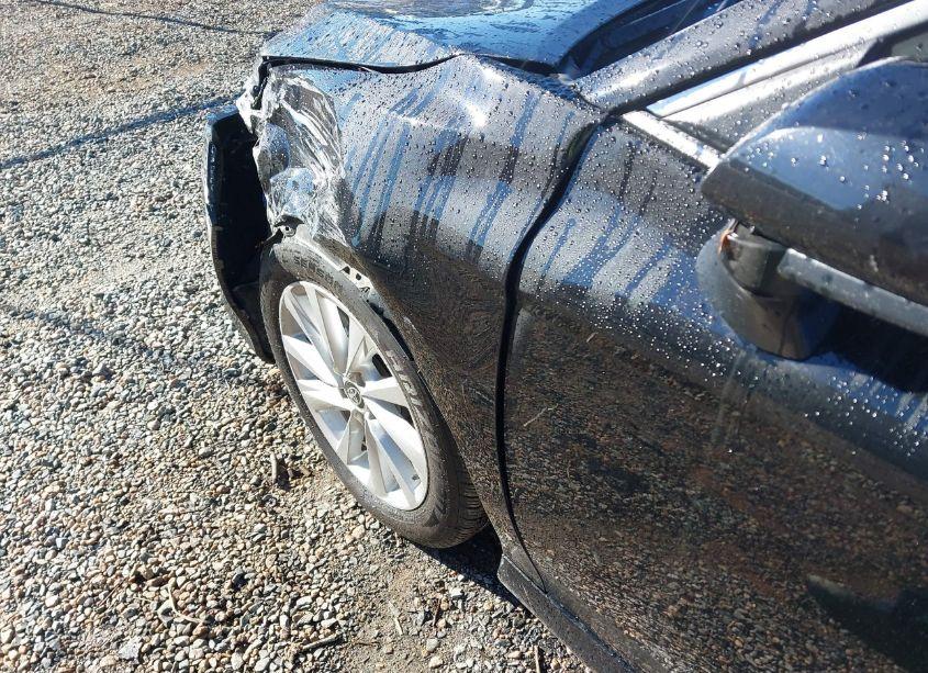 Photo 18 of 2022 Toyota Camry LE (VIN 4T1C11AKXNU711412)