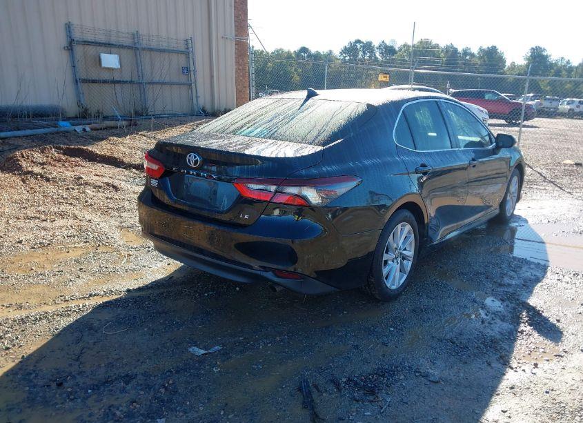 Photo 4 of 2022 Toyota Camry LE (VIN 4T1C11AKXNU711412)