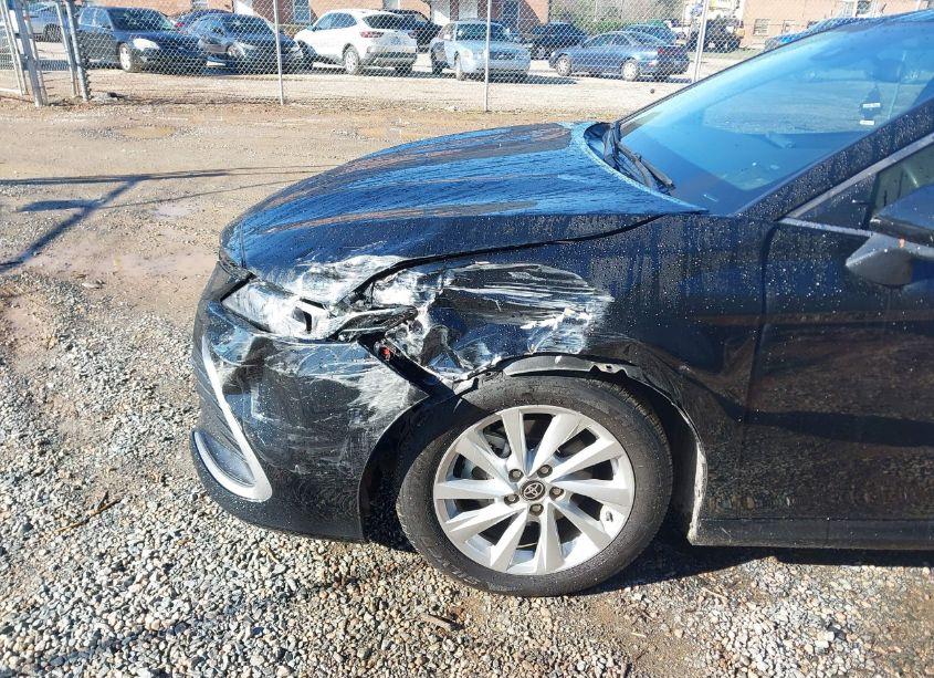 Photo 6 of 2022 Toyota Camry LE (VIN 4T1C11AKXNU711412)