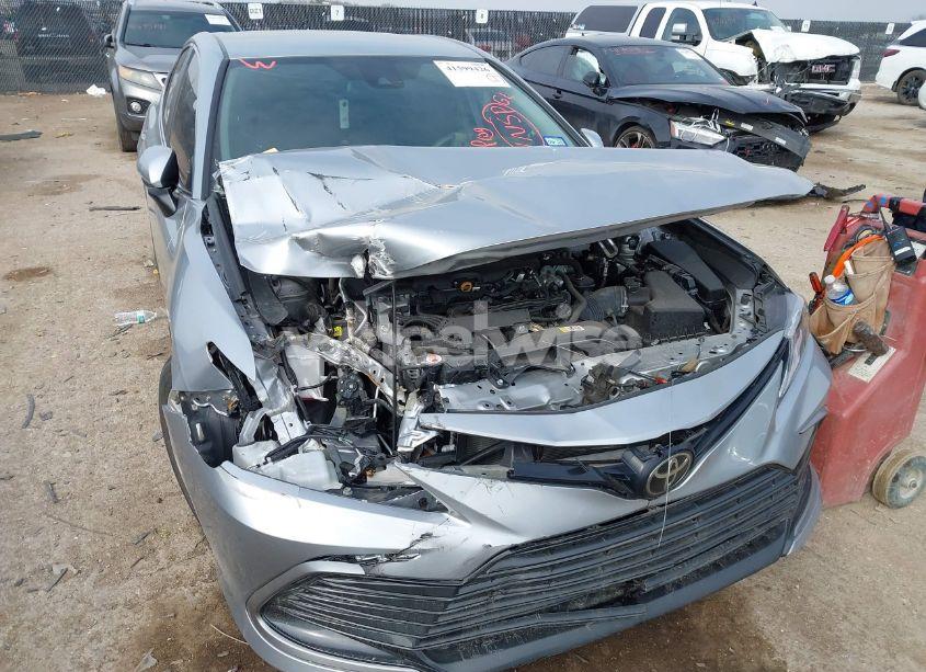Photo 6 of 2022 Toyota Camry LE (VIN 4T1C11AKXNU714729)