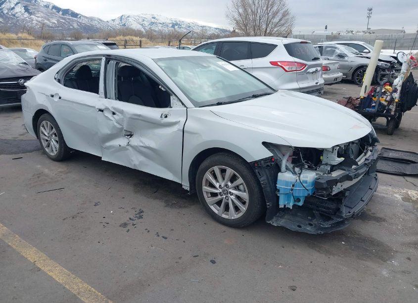 2023 Toyota Camry LE (VIN 4T1C11AKXPU101187) main photo