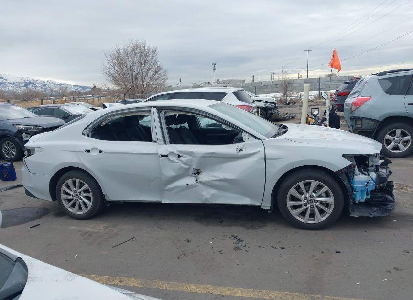 Photo 13 of 2023 Toyota Camry LE (VIN 4T1C11AKXPU101187)