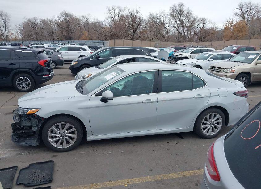 Photo 14 of 2023 Toyota Camry LE (VIN 4T1C11AKXPU101187)