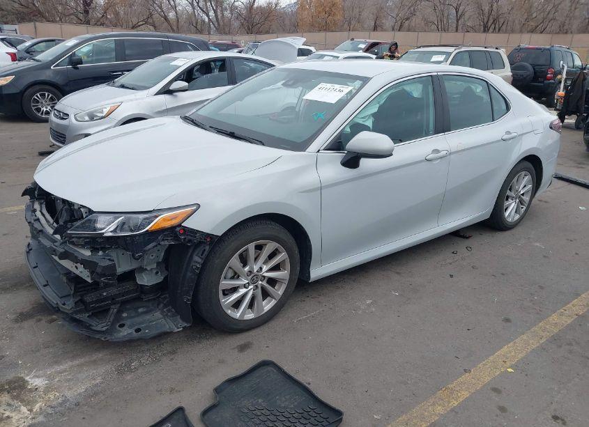 Photo 2 of 2023 Toyota Camry LE (VIN 4T1C11AKXPU101187)