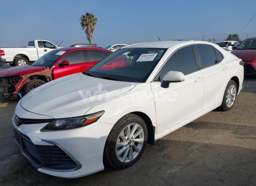 Photo 14 of 2023 Toyota Camry LE (VIN 4T1C11AKXPU112979)
