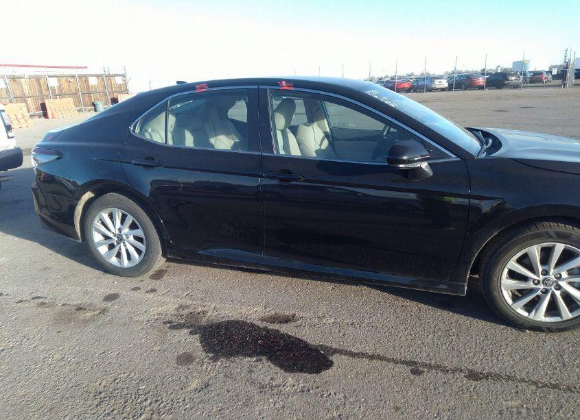 Photo 14 of 2023 Toyota Camry LE (VIN 4T1C11AKXPU186323)