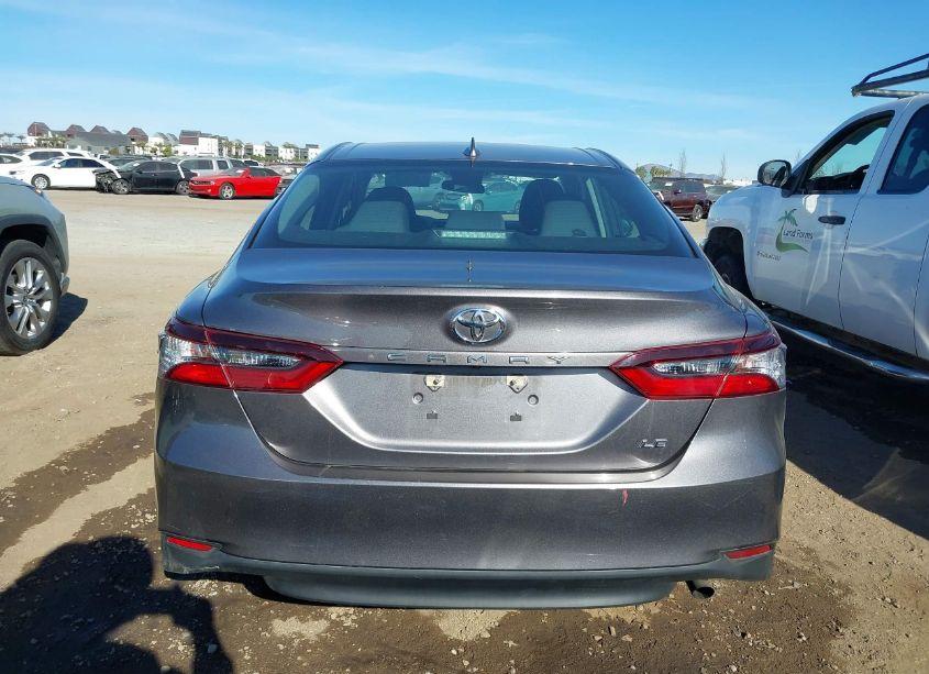 Photo 17 of 2023 Toyota Camry LE (VIN 4T1C11AKXPU770673)