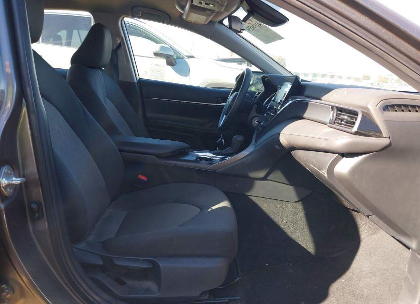 Photo 5 of 2023 Toyota Camry LE (VIN 4T1C11AKXPU770673)