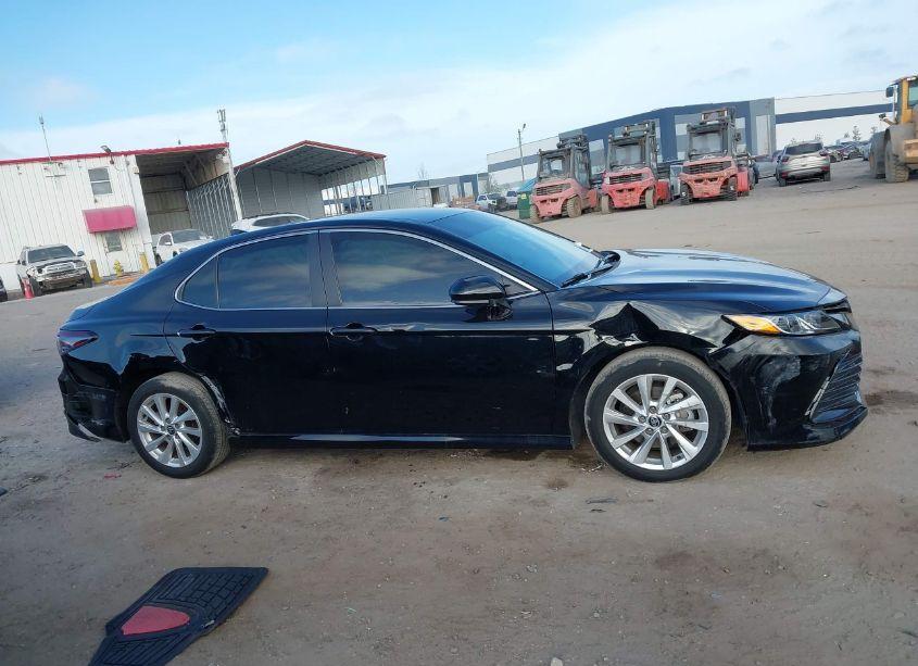 Photo 13 of 2023 Toyota Camry LE (VIN 4T1C11AKXPU809813)