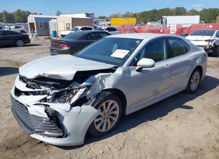 Photo 2 of 2024 Toyota Camry LE (VIN 4T1C11AKXRU211451)