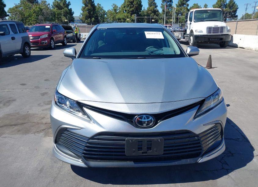 Photo 12 of 2024 Toyota Camry LE (VIN 4T1C11AKXRU255384)