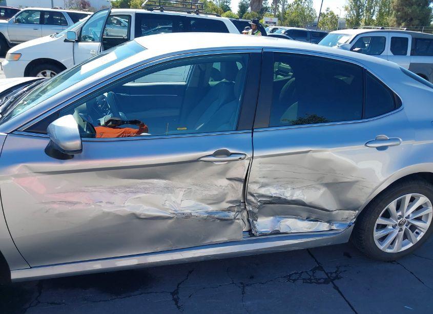 Photo 6 of 2024 Toyota Camry LE (VIN 4T1C11AKXRU255384)