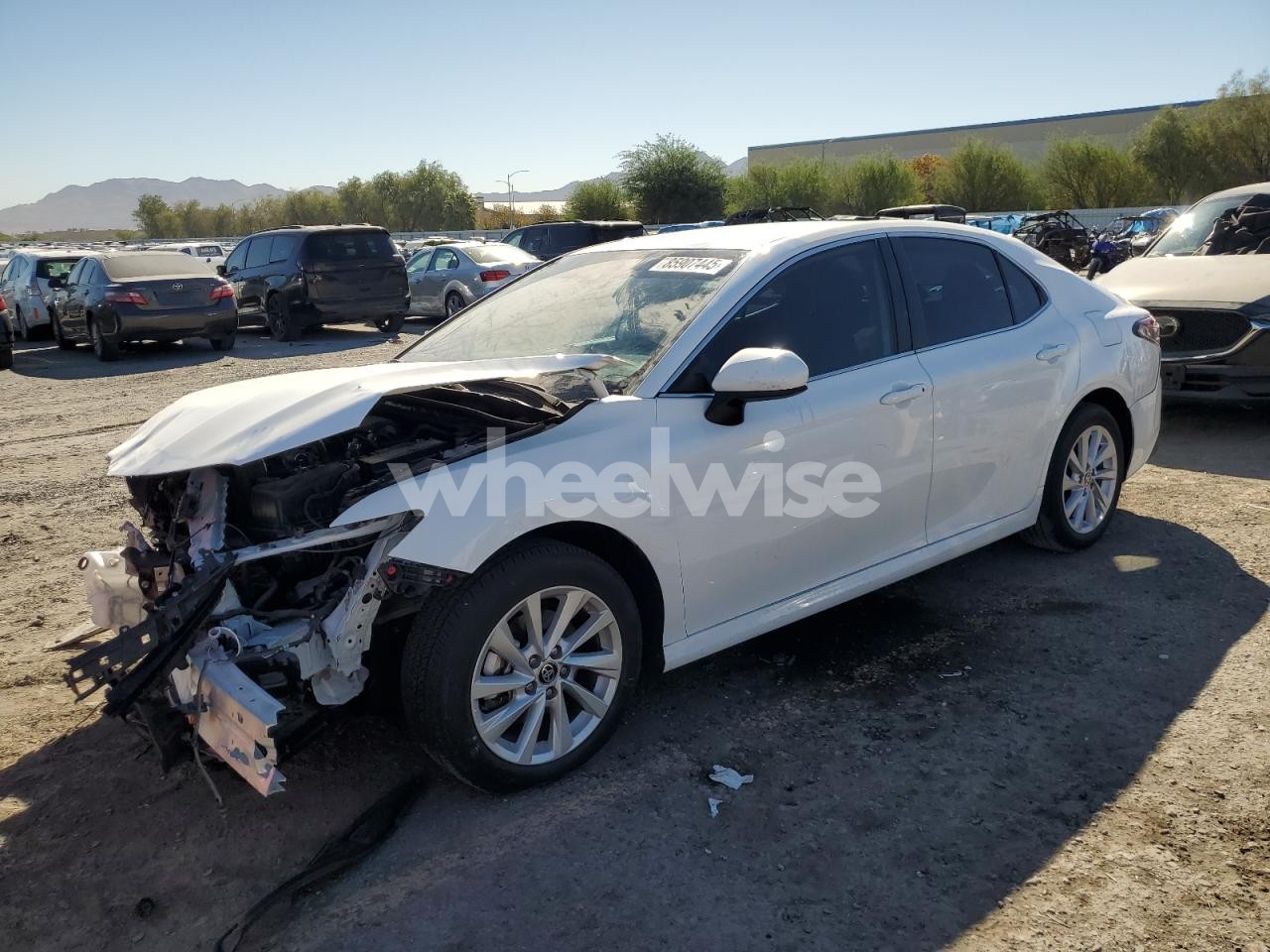 2024 TOYOTA CAMRY LE (VIN 4T1C11AKXRU853703) main photo