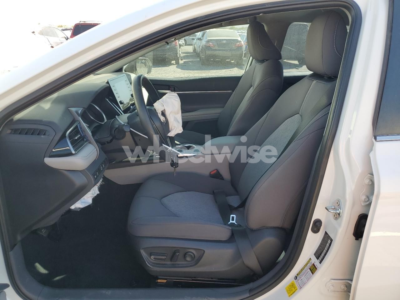 Photo 7 of 2024 TOYOTA CAMRY LE (VIN 4T1C11AKXRU853703)