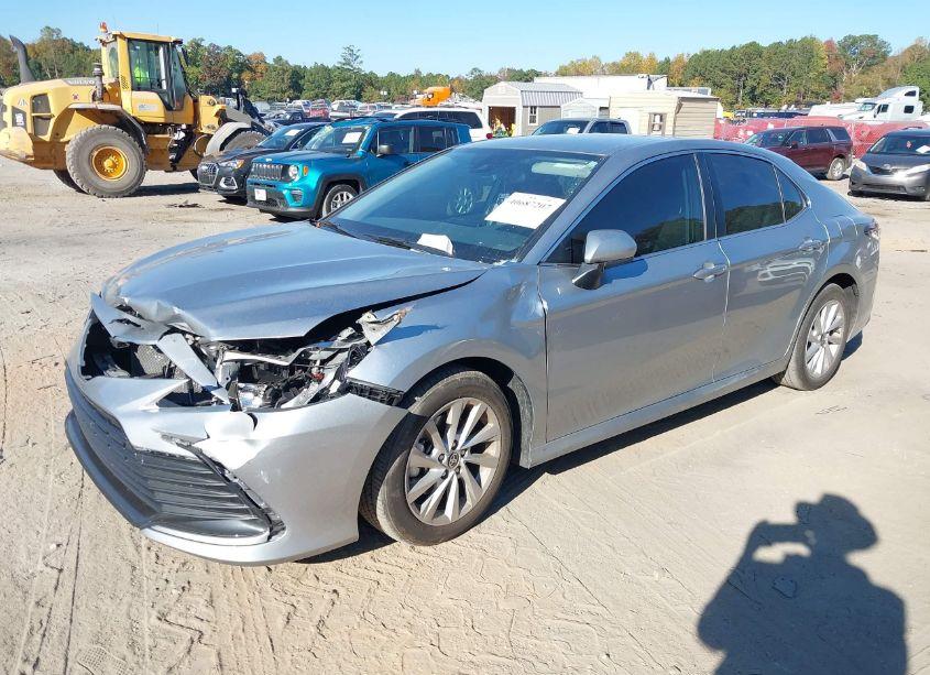 Photo 2 of 2024 Toyota Camry LE (VIN 4T1C11AKXRU863678)