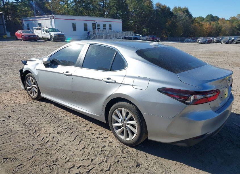 Photo 3 of 2024 Toyota Camry LE (VIN 4T1C11AKXRU863678)