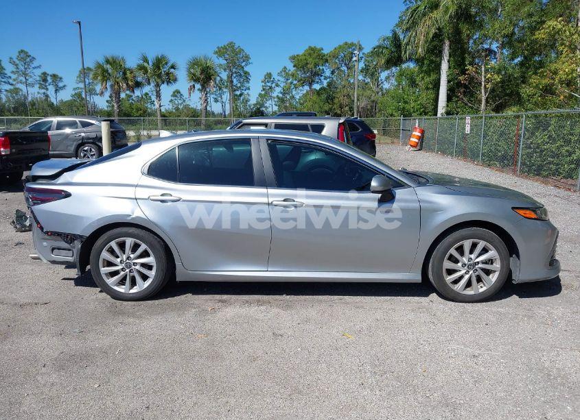 Photo 14 of 2024 Toyota Camry LE (VIN 4T1C11AKXRU869609)