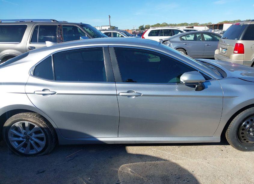 Photo 14 of 2024 Toyota Camry LE (VIN 4T1C11AKXRU872607)