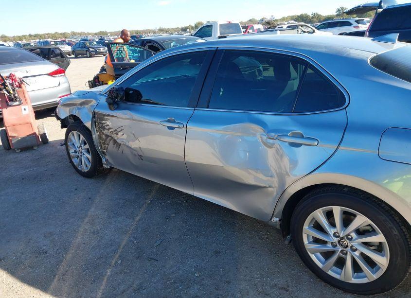 Photo 18 of 2024 Toyota Camry LE (VIN 4T1C11AKXRU872607)