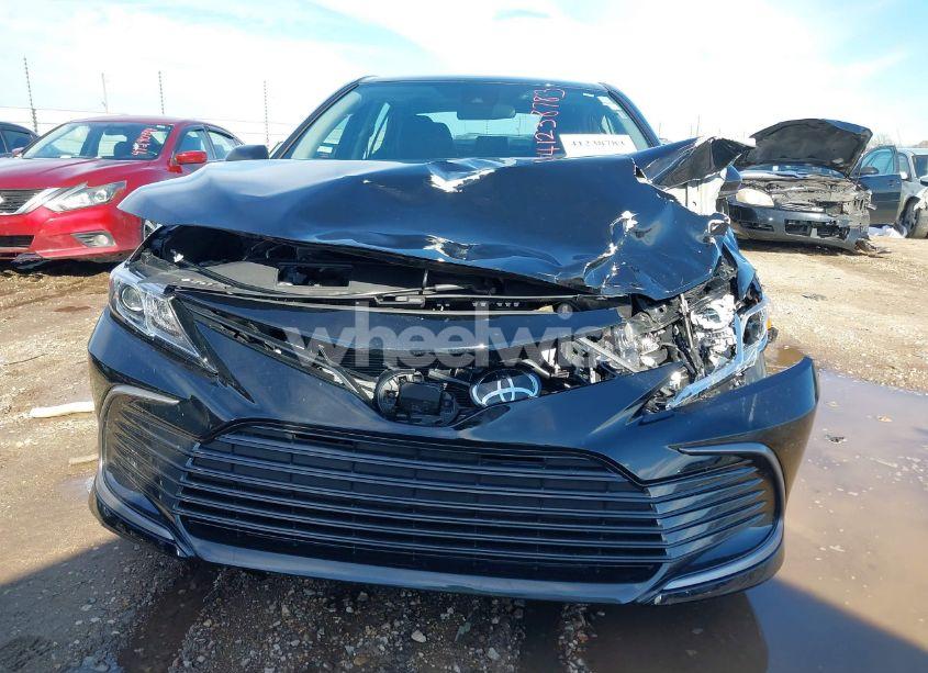 Photo 12 of 2024 Toyota Camry LE (VIN 4T1C11AKXRU890671)
