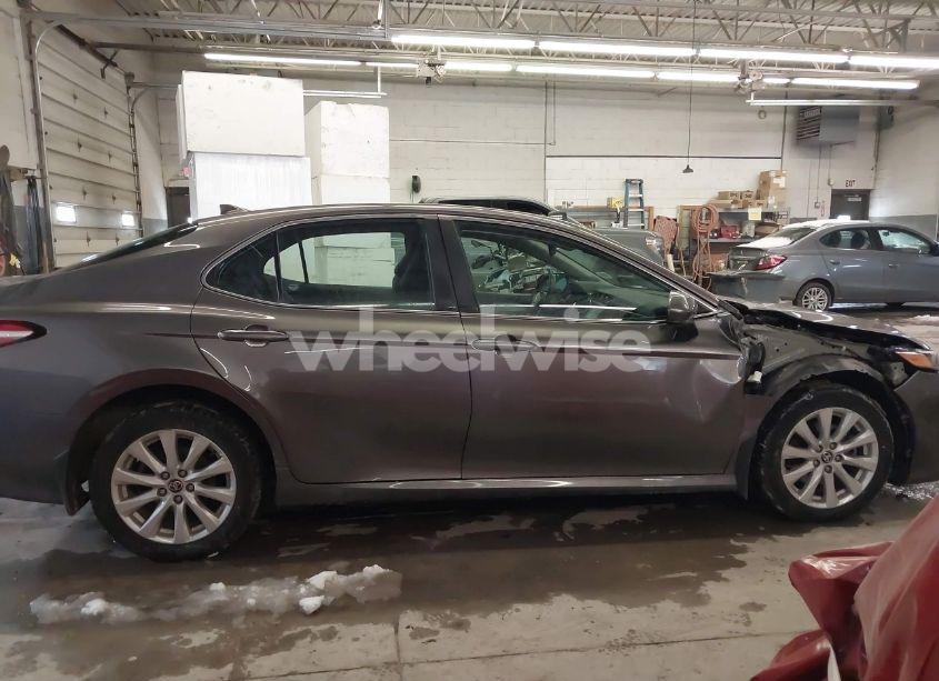 Photo 14 of 2020 Toyota Camry LE AWD (VIN 4T1C11BK0LU016576)