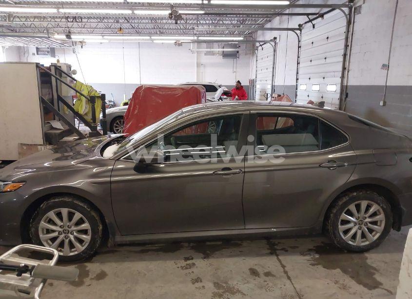 Photo 15 of 2020 Toyota Camry LE AWD (VIN 4T1C11BK0LU016576)