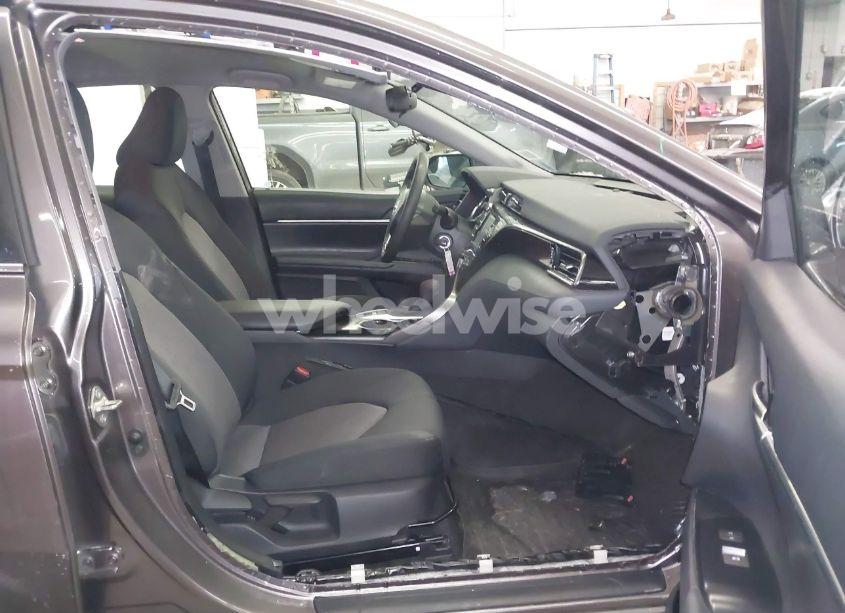 Photo 5 of 2020 Toyota Camry LE AWD (VIN 4T1C11BK0LU016576)
