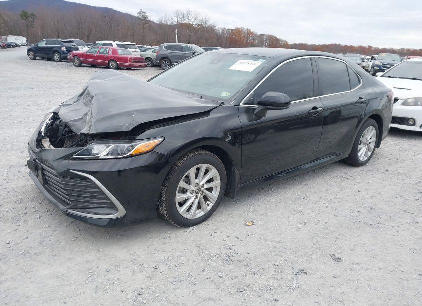 Photo 2 of 2022 Toyota Camry LE AWD (VIN 4T1C11BK0NU067112)