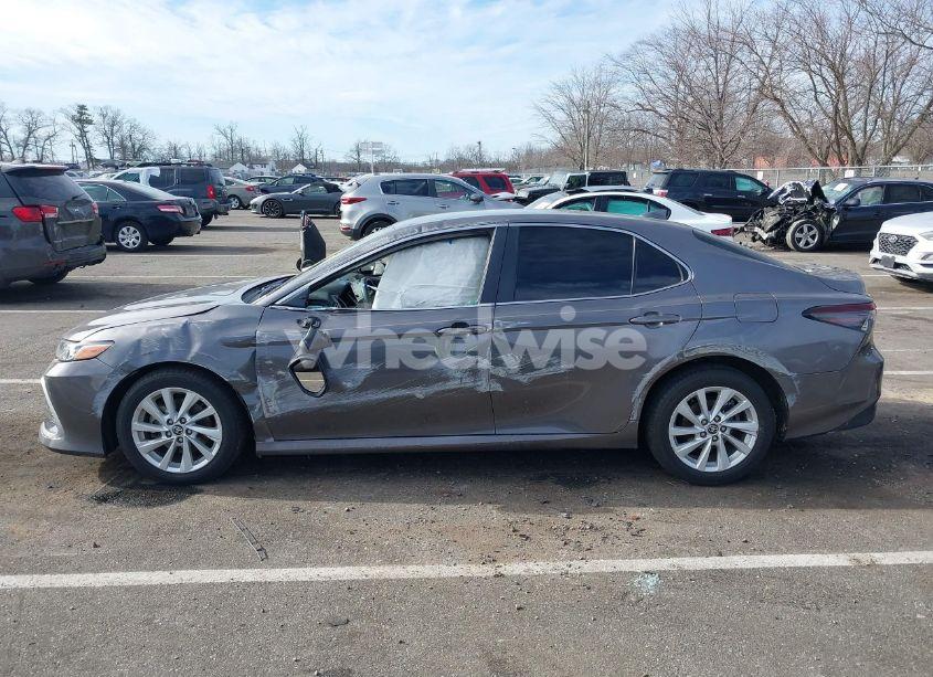 Photo 14 of 2024 Toyota Camry LE (VIN 4T1C11BK0RU119764)