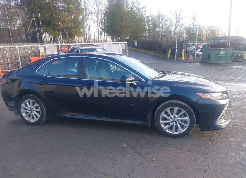 Photo 14 of 2021 Toyota Camry LE AWD (VIN 4T1C11BK1MU024297)