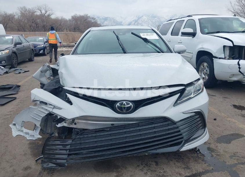 Photo 12 of 2022 Toyota Camry LE AWD (VIN 4T1C11BK1NU053963)
