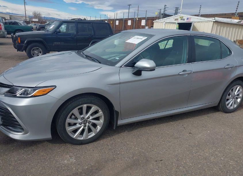 Photo 14 of 2023 Toyota Camry LE (VIN 4T1C11BK1PU098162)