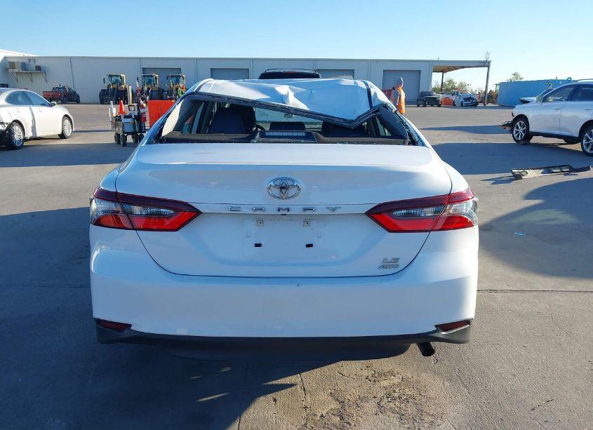 Photo 16 of 2023 Toyota Camry LE (VIN 4T1C11BK1PU098744)