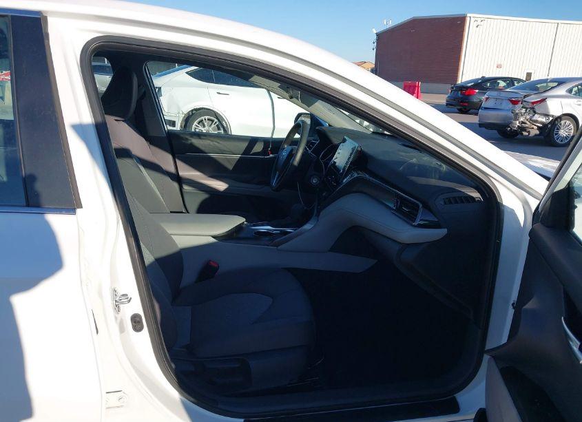 Photo 5 of 2023 Toyota Camry LE (VIN 4T1C11BK1PU098744)