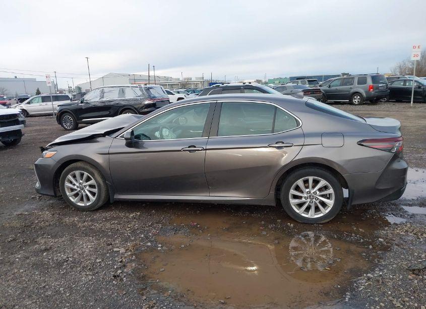 Photo 14 of 2023 Toyota Camry LE (VIN 4T1C11BK1PU101058)