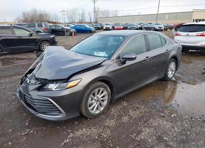 Photo 2 of 2023 Toyota Camry LE (VIN 4T1C11BK1PU101058)