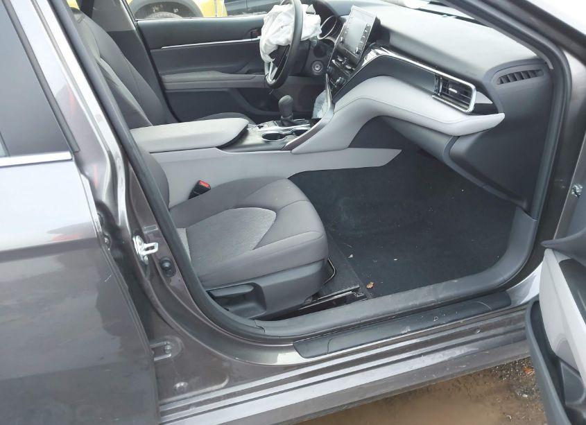 Photo 5 of 2023 Toyota Camry LE (VIN 4T1C11BK1PU101058)