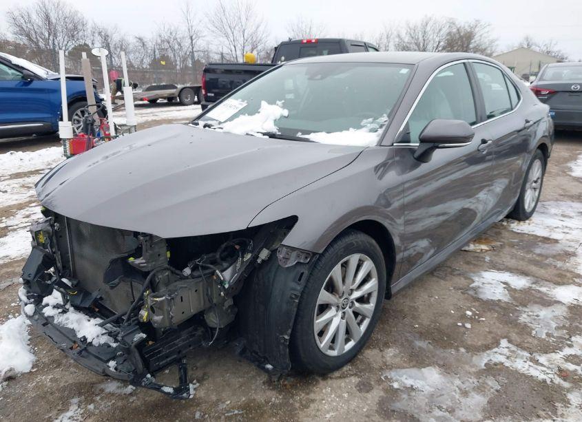 Photo 2 of 2020 Toyota Camry LE AWD (VIN 4T1C11BK2LU017888)