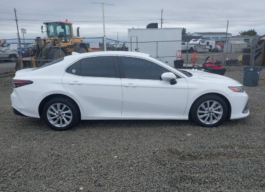 Photo 14 of 2022 Toyota Camry LE AWD (VIN 4T1C11BK3NU054774)