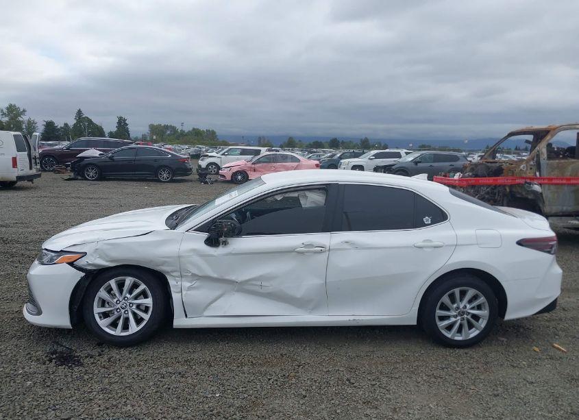 Photo 15 of 2022 Toyota Camry LE AWD (VIN 4T1C11BK3NU054774)