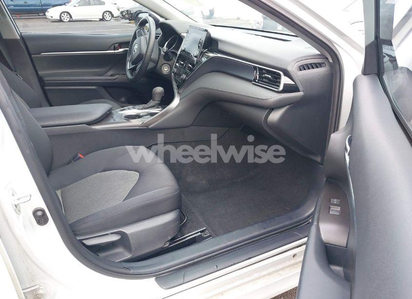 Photo 5 of 2022 Toyota Camry LE AWD (VIN 4T1C11BK3NU056931)